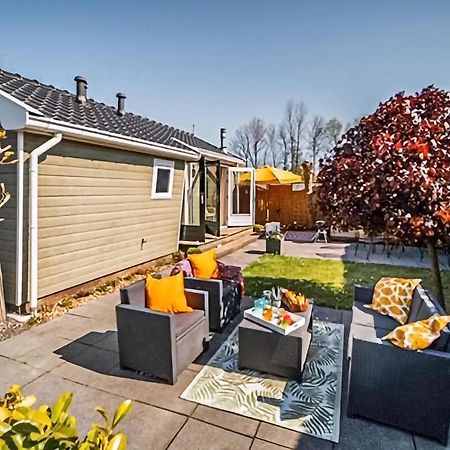 3 Bedroom Pet Friendly Home In Tzummarum Exterior photo
