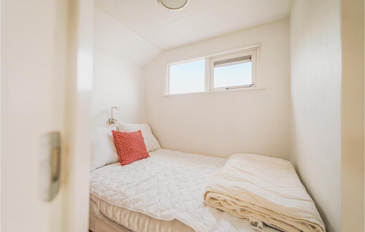3 Bedroom Pet Friendly Home In Tzummarum Exterior photo