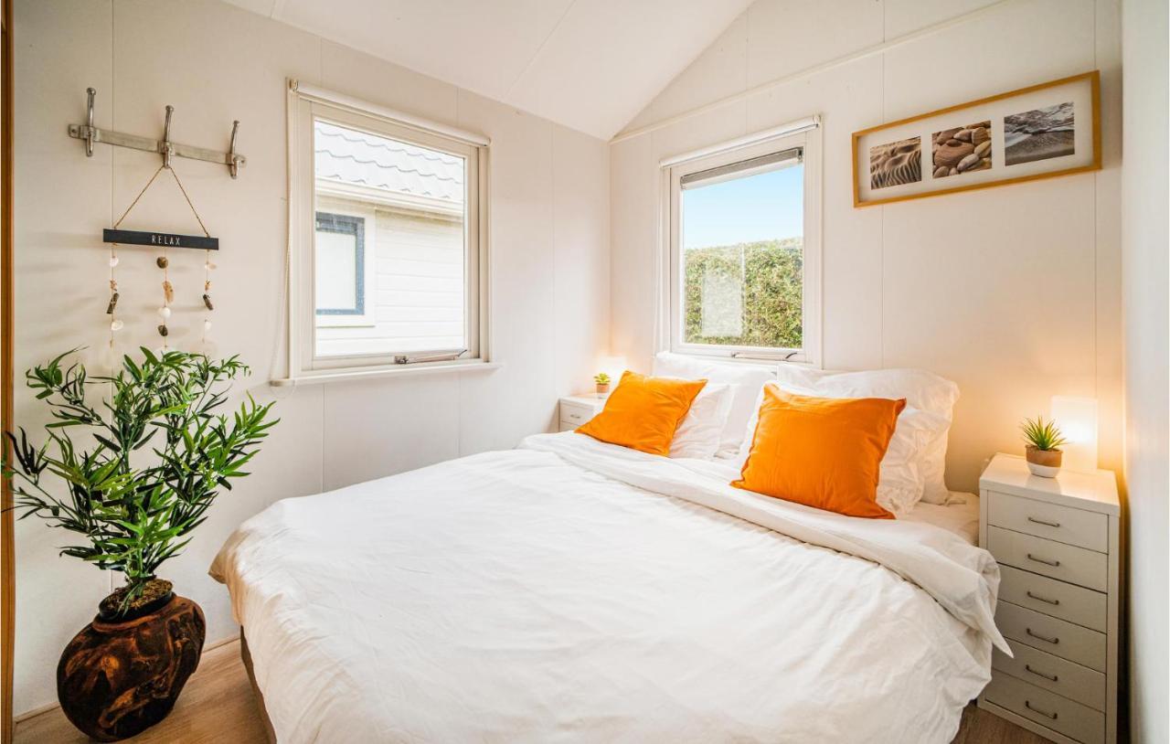 3 Bedroom Pet Friendly Home In Tzummarum Exterior photo